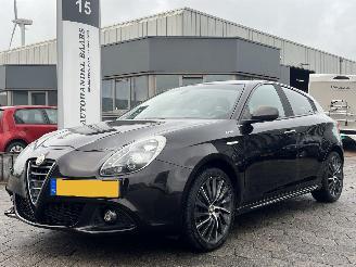 Coche accidentado Alfa Romeo Giulietta 1.4 T Sprint AUTOMAAT 2015/1