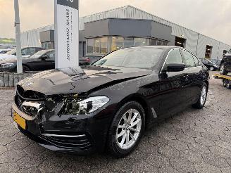 skadebil auto BMW 5-serie 520i High Executive 2018/3
