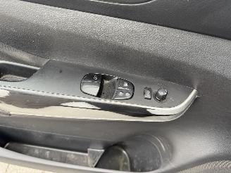 Nissan Navara 2.3 dCi Visia King Cab picture 18