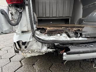 Volkswagen Transporter Bulli 2.0 TDI L2H3 28 picture 12