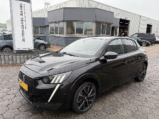 damaged passenger cars Peugeot e-208 EV GT 350 50 kWh 2023/6