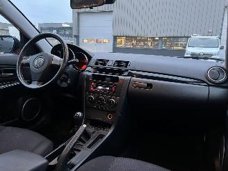 Mazda 3 1.6 Touring picture 12