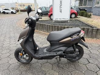 Schade scooter Yamaha  Neo\'s 4 2017/12
