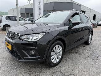Vaurioauto  passenger cars Seat Arona 1.0 TSI Style Business Intense 2021/1