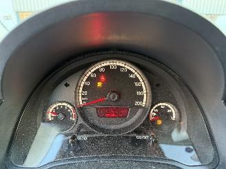 Volkswagen Up! 1.0 move up! BlueMotion picture 17