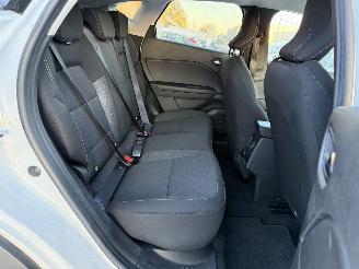 Renault Captur 1.6 E-Tech Hybrid 145 Zen picture 17