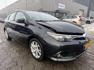 Toyota Auris 1.2T Aspiration picture 3