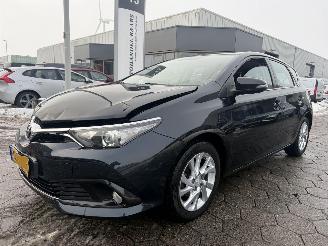skadebil auto Toyota Auris 1.2T Aspiration 2015/6