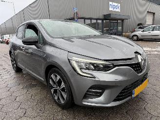 Schadeauto Renault Clio TCe 90 Evolution 2023/1