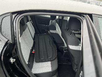 Citroën C3 1.2 PureTech Shine picture 12