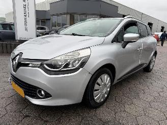 Auto incidentate Renault Clio Estate 0.9 TCe Dynamique 2015/3