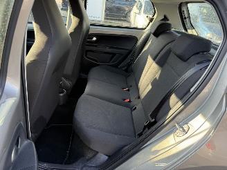 Volkswagen Up! 1.0 picture 12