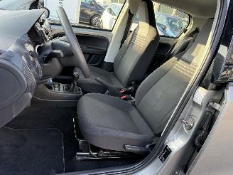 Volkswagen Up! 1.0 picture 11