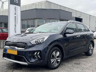 Vaurioauto  passenger cars Kia Niro 1.6 GDi Hybrid DynamicLine 2019/8