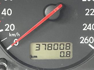 Volkswagen Golf 1.8-5V Highline picture 17