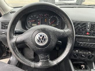 Volkswagen Golf 1.8-5V Highline picture 16