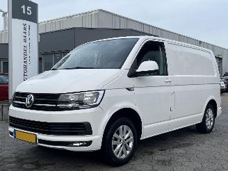 skadebil bedrijf Volkswagen Transporter 2.0 TDI L1H1 Highline 2019/4