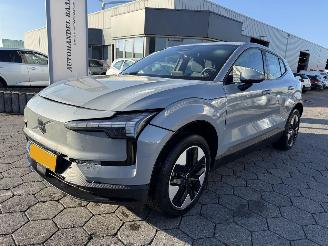 Coche accidentado Volvo EX30 Single Motor Extended Range Core 69 kWh 2024/4