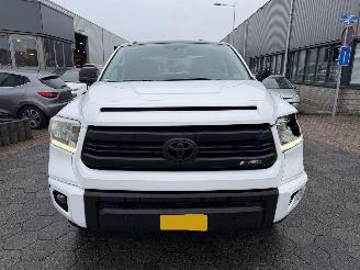 Toyota Tundra 5.7 V8 Double Cab picture 2