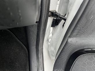 Renault Clio Estate 0.9 TCe Night&Day picture 9