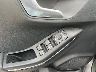 Ford Puma 1.0 EcoBoost Hybrid ST-Line Vignale picture 17