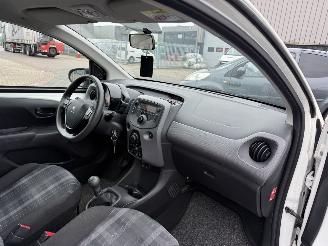 Peugeot 108 1.0 e-VTi Active picture 16