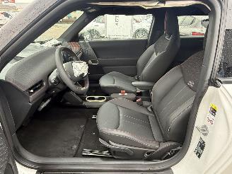 Mini Cooper SE John Cooper Works M 54.2 kWh picture 9