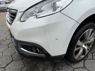 Peugeot 2008 1.2 PureTech Féline picture 9