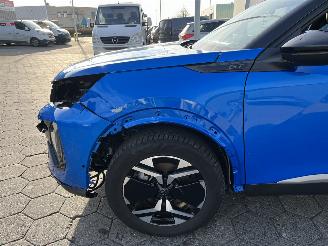 Peugeot 2008 1.2 Hybrid 136 GT picture 9