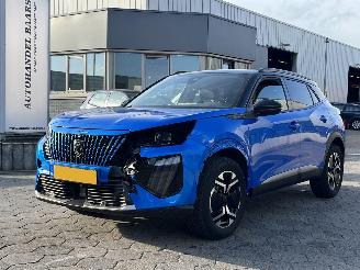 Peugeot 2008 1.2 Hybrid 136 GT picture 3