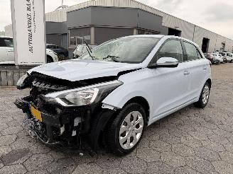 krockskadad bil auto Hyundai I-20 1.0 T-GDI Comfort 2020/3