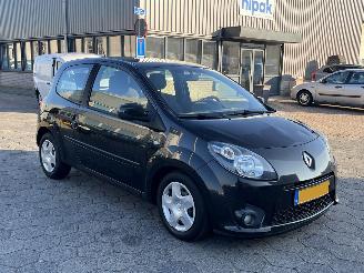 Renault Twingo 1.2-16V Dynamique picture 3