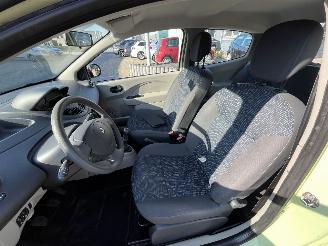 Renault Twingo 1.2 Acces picture 14
