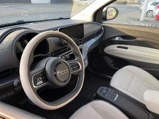 Fiat 500 La Prima 42 kWh AUTOMAAT picture 9