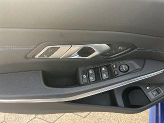 BMW 3-serie 330e M xDrive pano picture 18