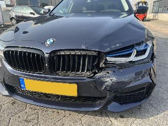 BMW 5-serie 530d xDrive High Executive picture 16