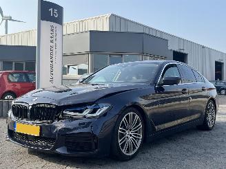 krockskadad bil auto BMW 5-serie 530d xDrive High Executive 2017/6