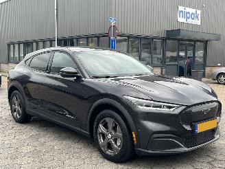 Ford Mustang Mach-E Extended RWD 98 kWh picture 3