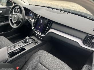 Volvo V-60 2.0 B3 Essential Edition picture 11