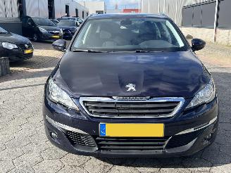 Peugeot 308 SW 1.2 PureTech Blue Lease Executive picture 2