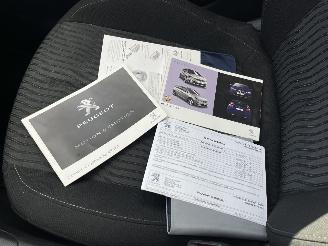 Peugeot 308 SW 1.2 PureTech Blue Lease Executive picture 20