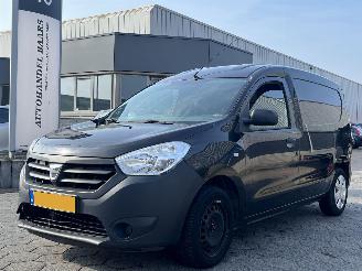 krockskadad bil bedrijf Dacia Dokker 1.5 dCi 75 Basic 2016/6