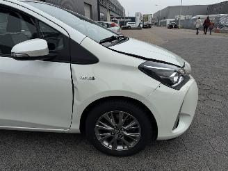 Toyota Yaris 1.5 Hybrid Dynamic picture 4