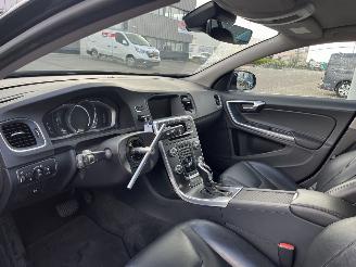 Volvo V-60 2.4 D6 AWD Plug-In Hybrid R-Design picture 15