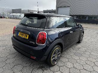 Mini Electric Yours 33 kWh picture 4