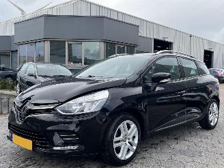 skadebil auto Renault Clio Estate 0.9 TCe Zen 2017/4