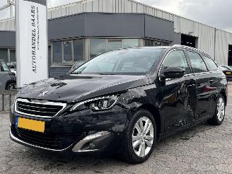Coche accidentado Peugeot 308 SW 1.2 PureTech Allure 2015/10