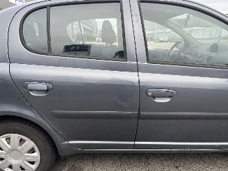 Toyota Yaris 1.0 VVT-i S-Line picture 9