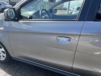 Mitsubishi Space-star 1.2 Entry picture 9