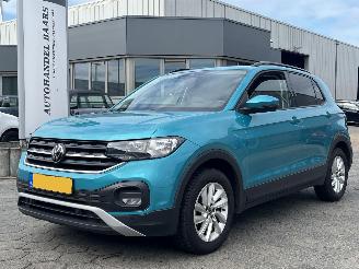 Damaged car Volkswagen T-Cross 1.0 TSI Life AUTOMAAT 2023/5